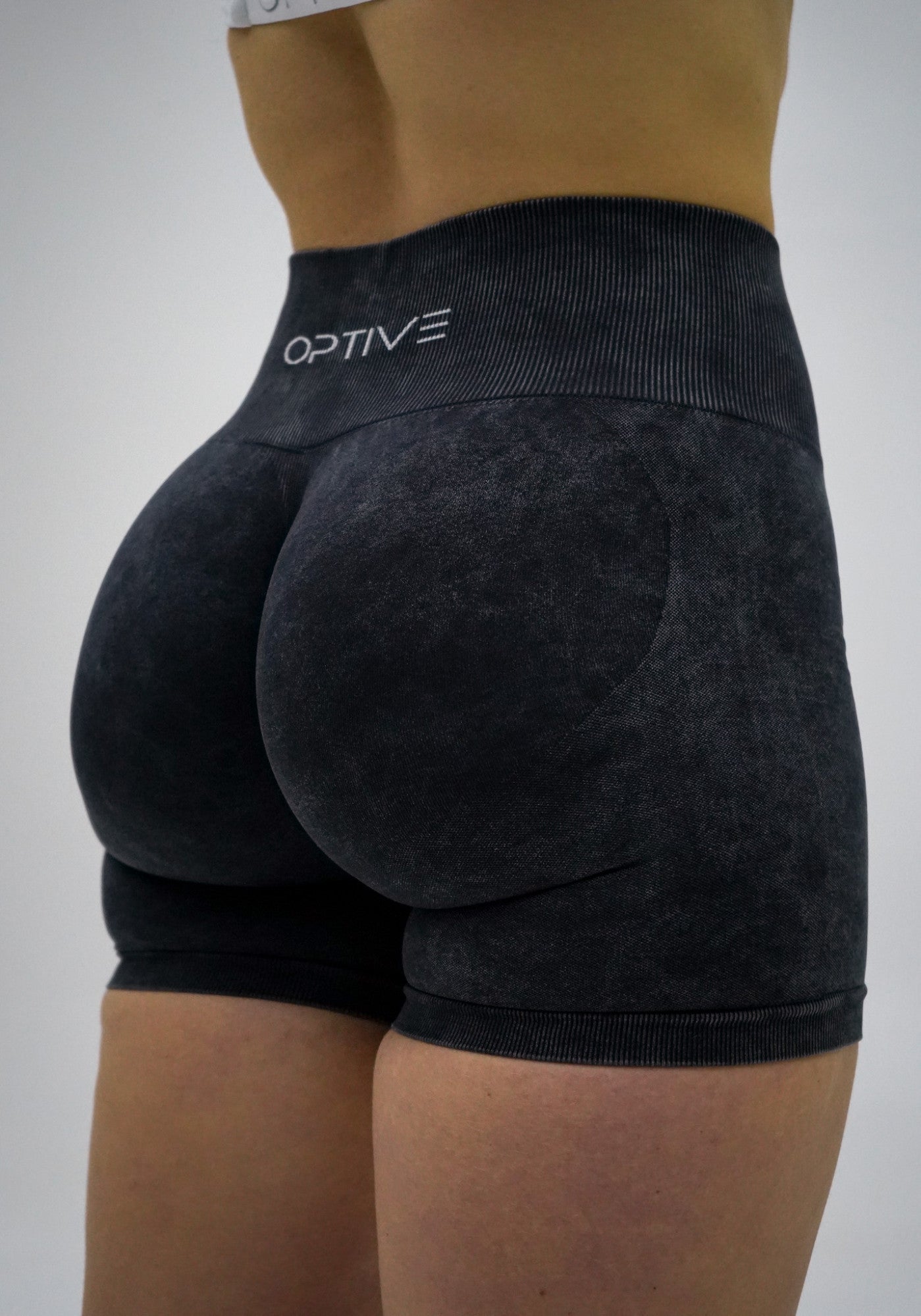 INITIUM 2.0 Scrunch Shorts - Stone Black